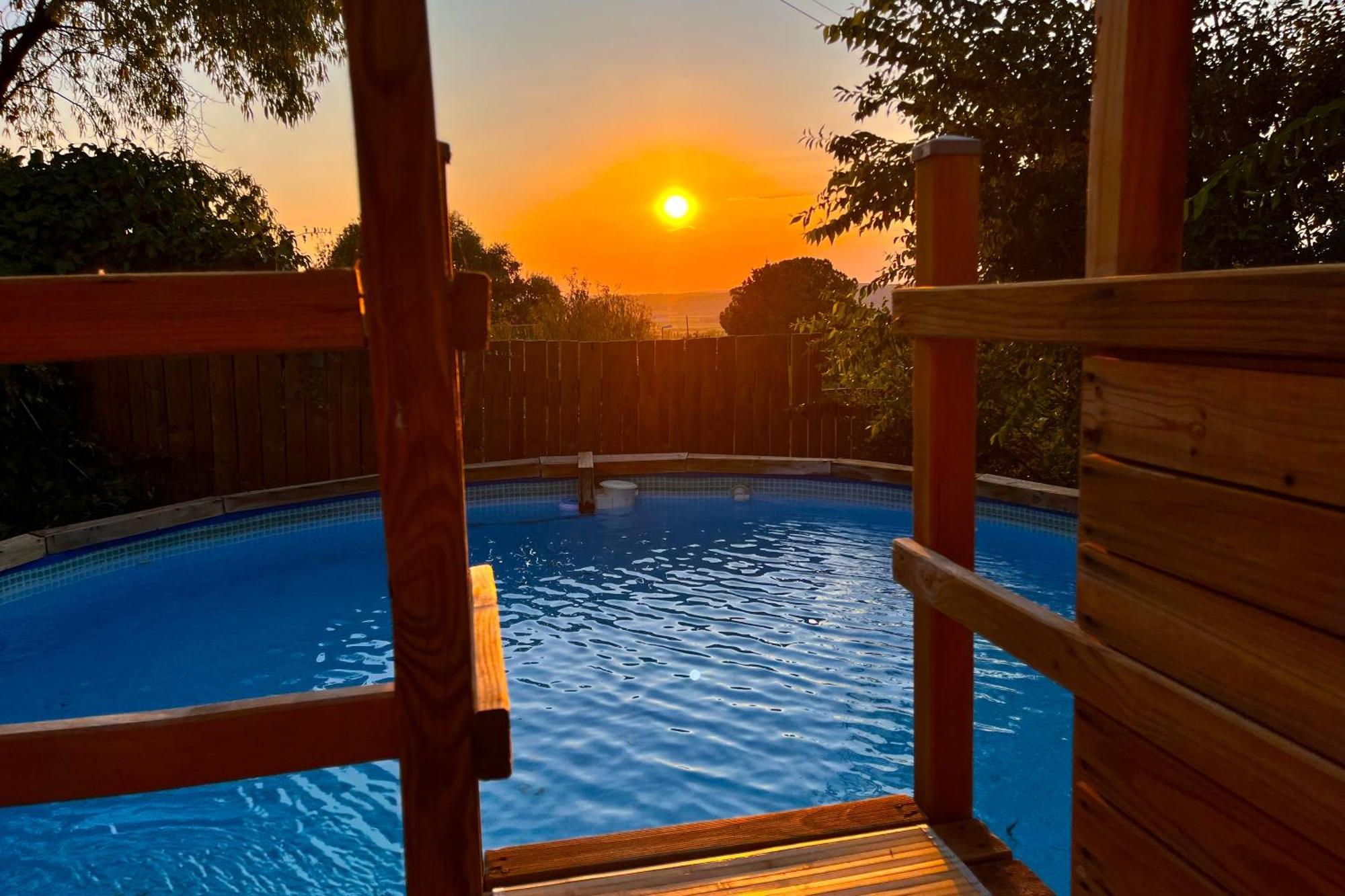 Fee4Me Cabin With Pool And Garden ซานมาร์ตินเดลาเวกา ภายนอก รูปภาพ