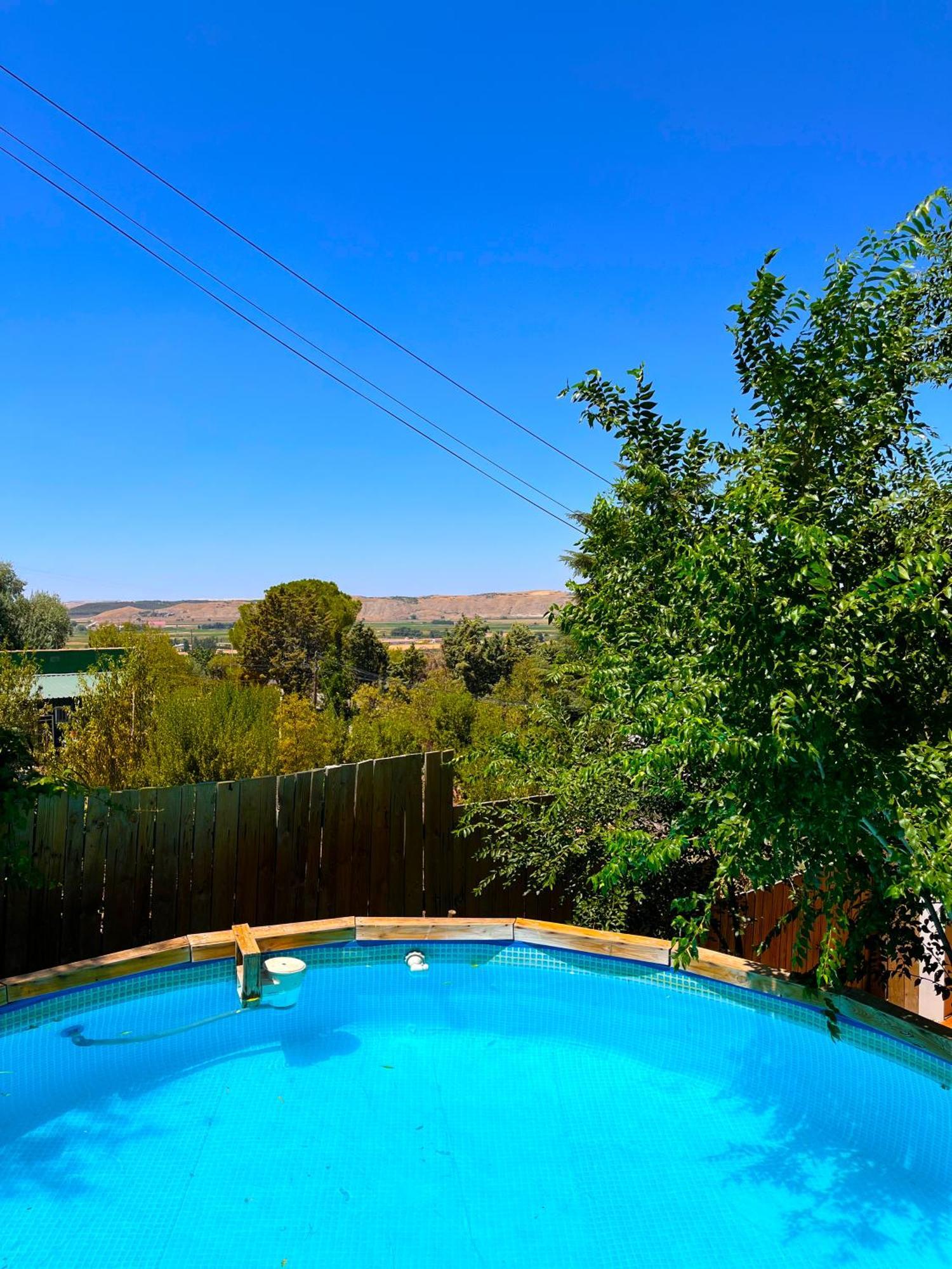 Fee4Me Cabin With Pool And Garden ซานมาร์ตินเดลาเวกา ภายนอก รูปภาพ